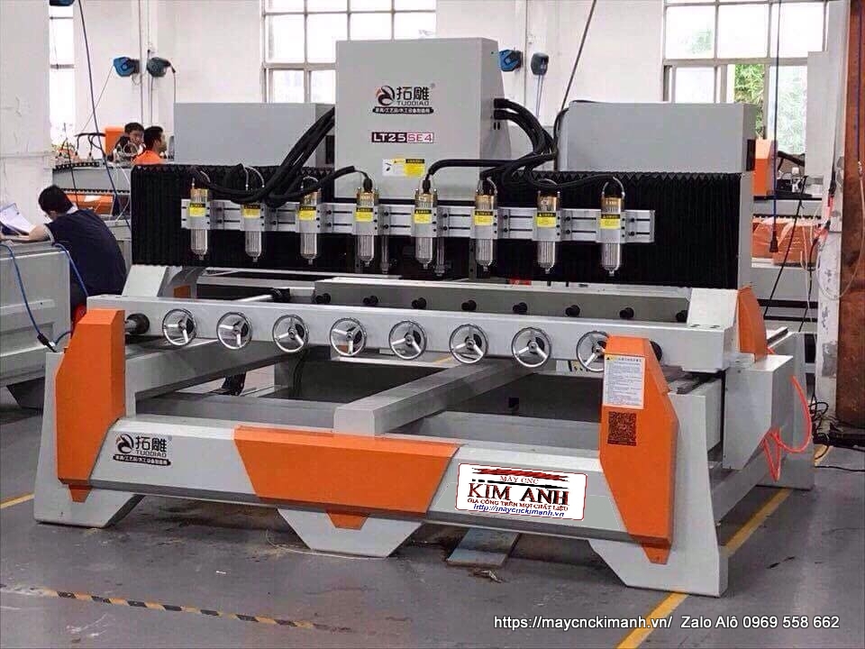 Máy đục tượng gỗ CNC